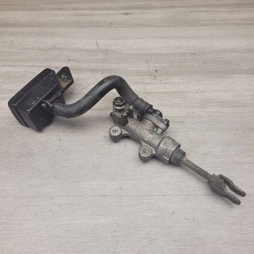 GSF250 Bandit (GJ74A) Rear brake reservoir and master cylinder by Motor Morgue
