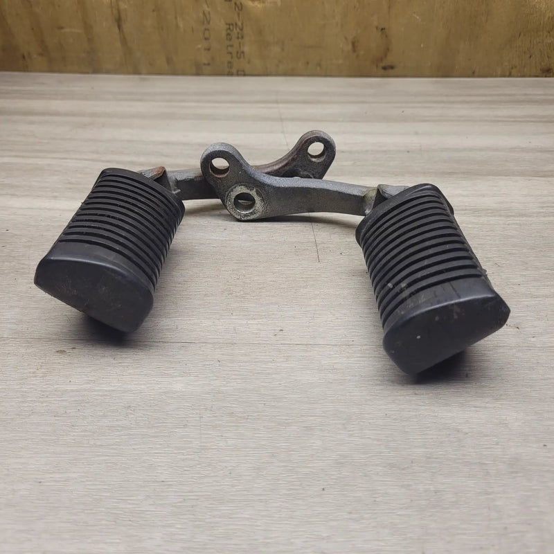 GN125H Riders Foot Pegs and Mounts by Motor Morgue