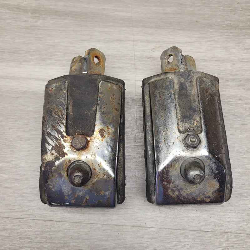 VF500C Magna Foot pegs by Motor Morgue