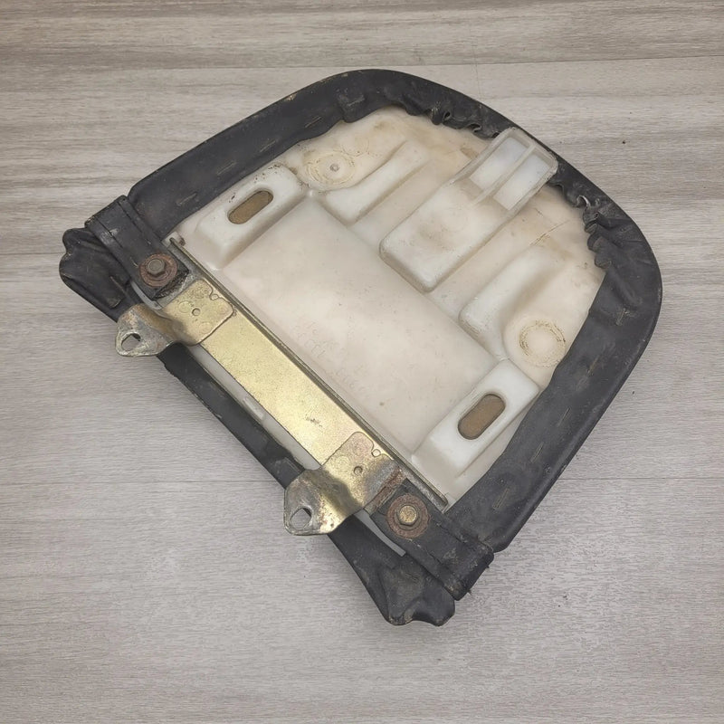 GSF250 Bandit (GJ74A) Rear seat by Motor Morgue