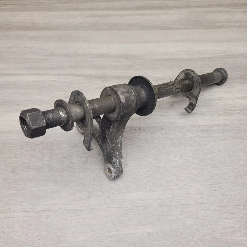 GSX250 Invader rear axle by Motor Morgue