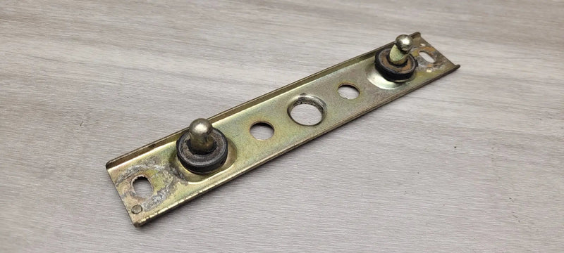 GSF250V seat release pin plate by Motor Morgue