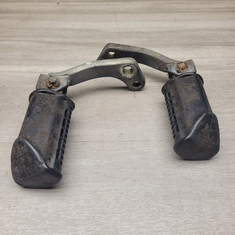 GN125H Riders Foot Pegs and Mounts by Motor Morgue