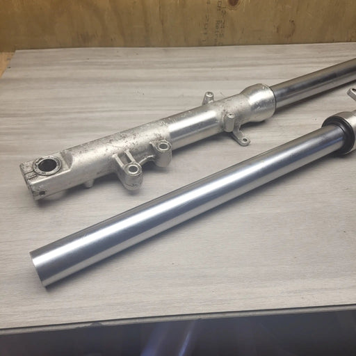 ZZR250 Forks by Motor Morgue