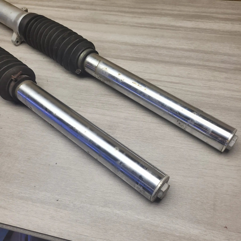 GSX250 Invader forks by Motor Morgue