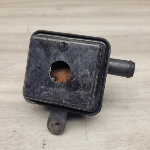 GSF250 Bandit (GJ74A) breather box by Motor Morgue