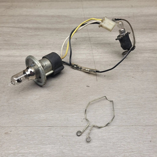 GN125H Headlight bulb wiring and retainer by Motor Morgue