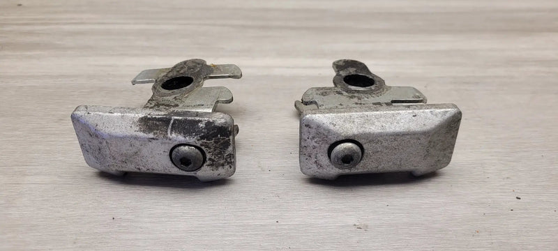 GSF250V Rear axle adjusters by Motor Morgue