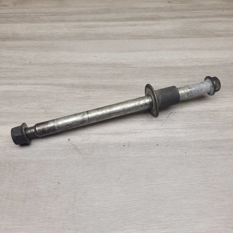 GSX250 Invader Front axle by Motor Morgue