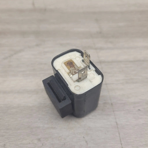 ZZR250 Indicator relay by Motor Morgue