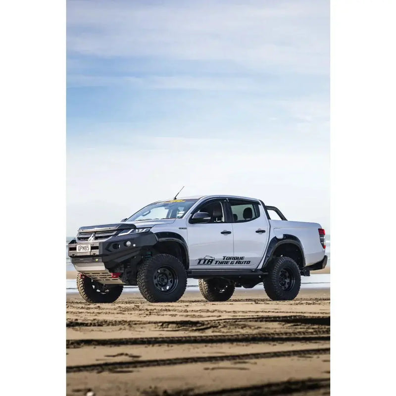 Rockarmor Gt Steel Hoopless Bullbar Combo Pack - Mitsubishi Mr Triton by RockarmorNZ