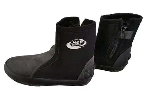 Dive Booties from Sea Harvester with ankle zips for secure and comfortable fit during dives.