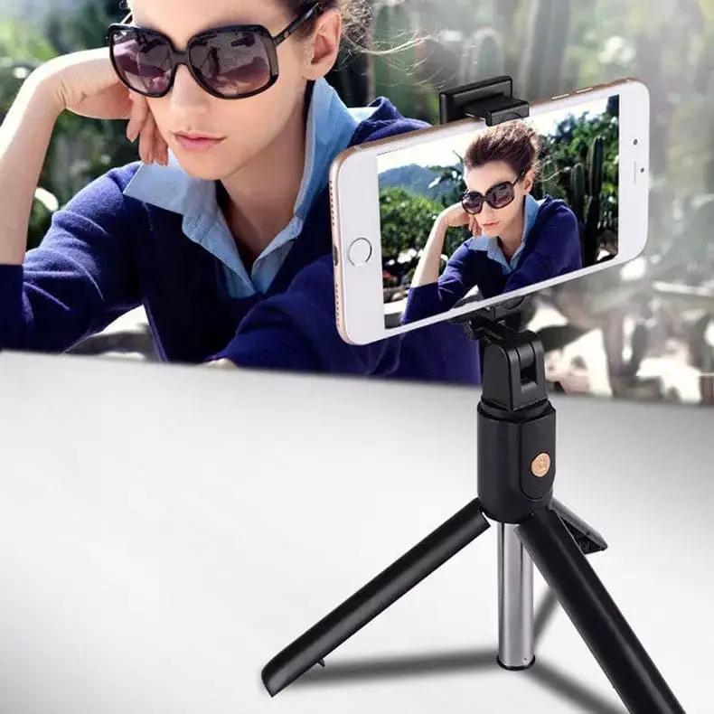 Selfie Stick with remote & stand by 9eight5
