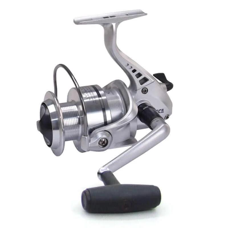 Tica Lustre LCAT2500 Spin Reel featuring durable construction and smooth spinning technology.