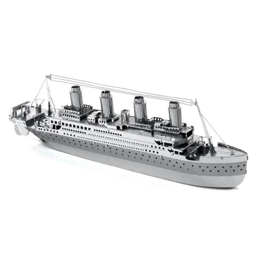 Titanic by 9eight5