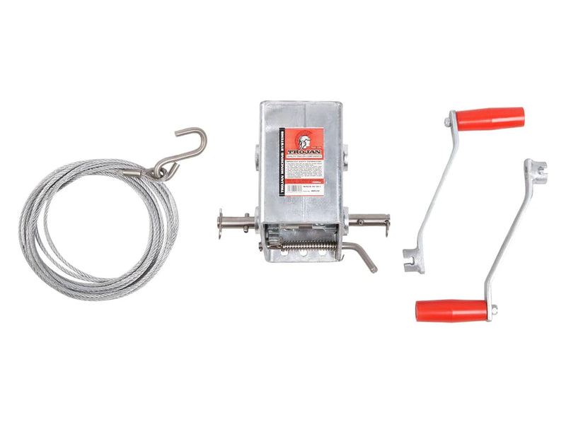 Manual Trailer Winches Closed Top 10-1 7m Wire with hook and handles, showcasing marine-grade components.